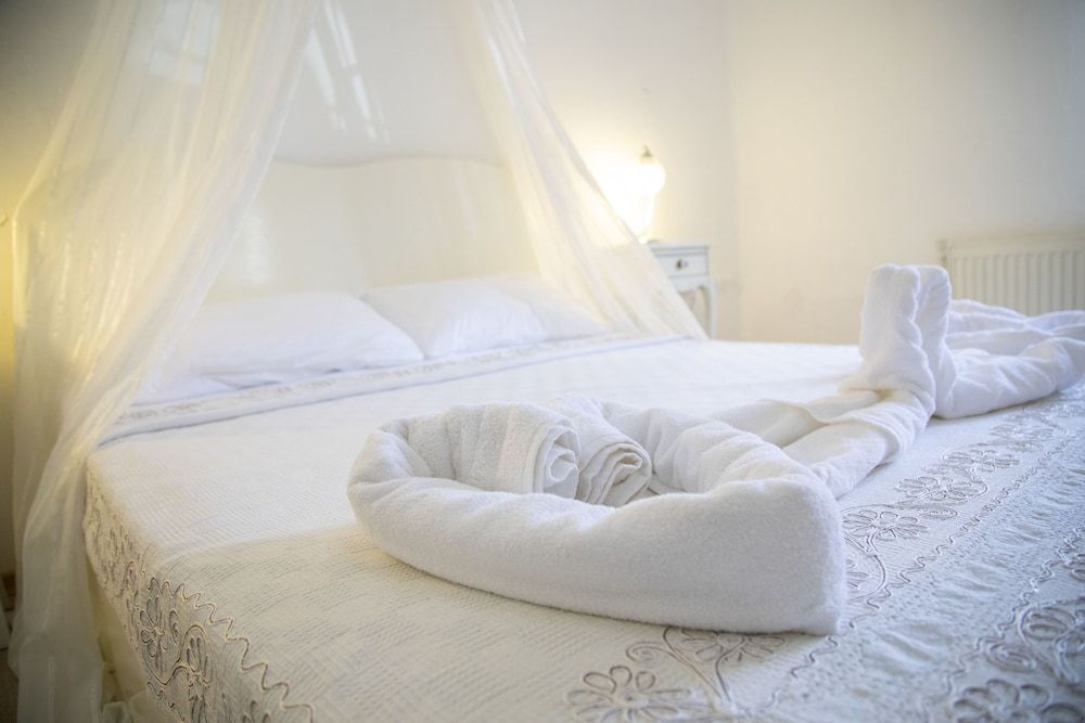 undefined Zeren Alacati 10