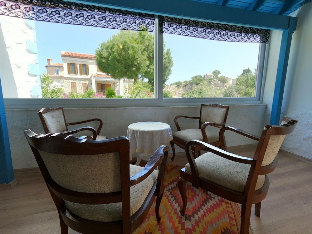 Zeren Alacati Deluxe Suite 2