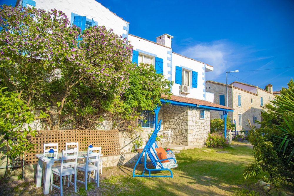 undefined Zeren Alacati 5