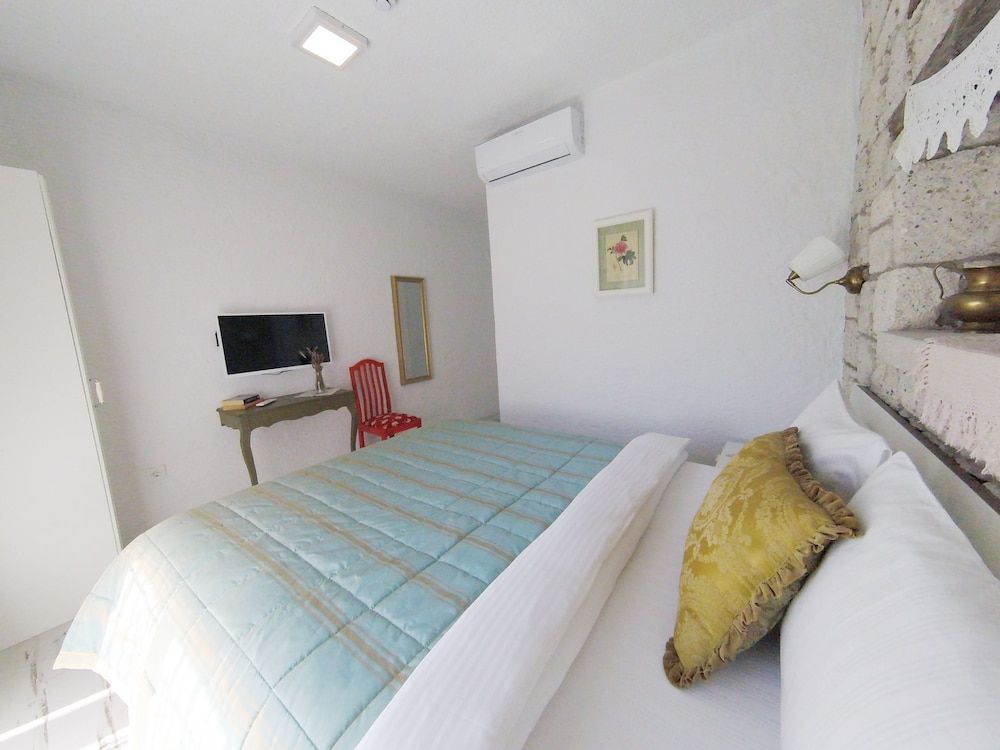 Morisi Konak Standard Double Room, Garden View 6