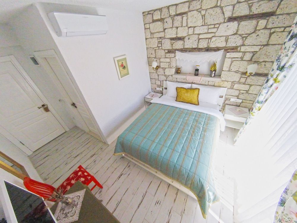 undefined Morisi Konak