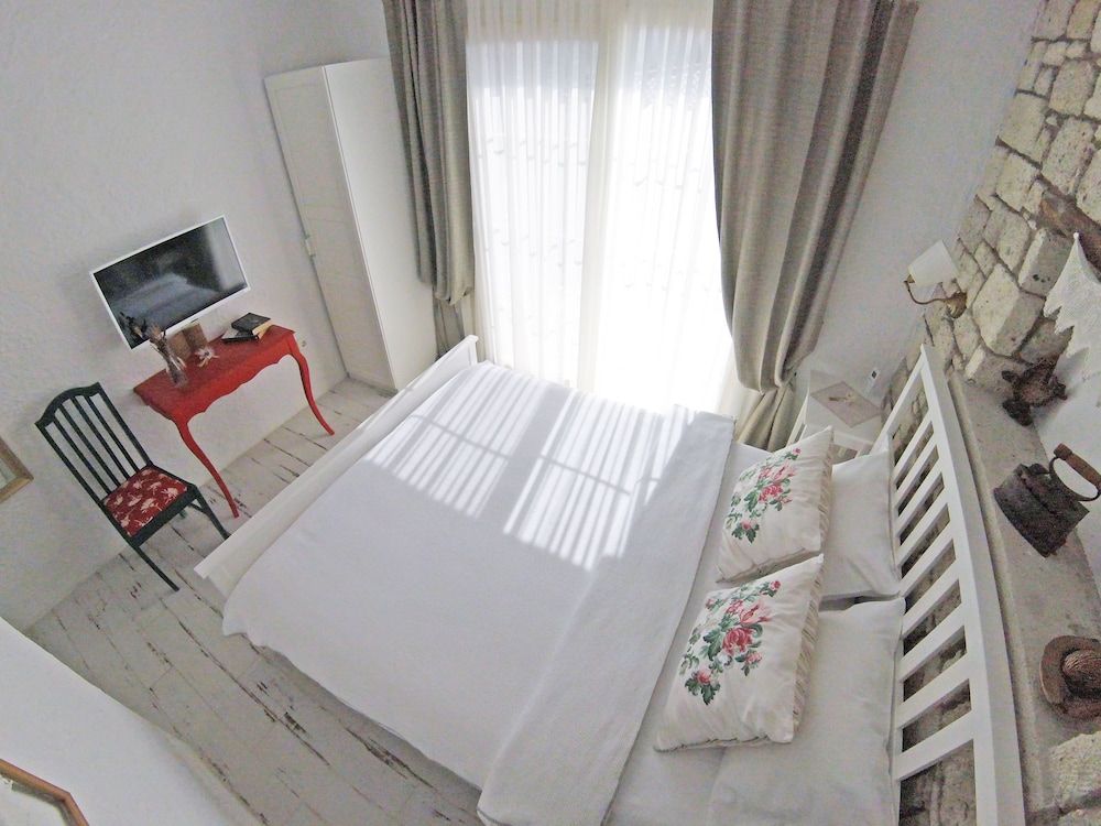 Morisi Konak Standard Double Room, Garden View 16