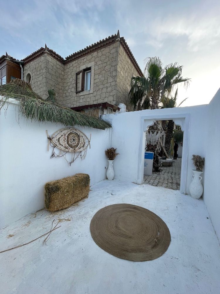 undefined Sila Alacati 8