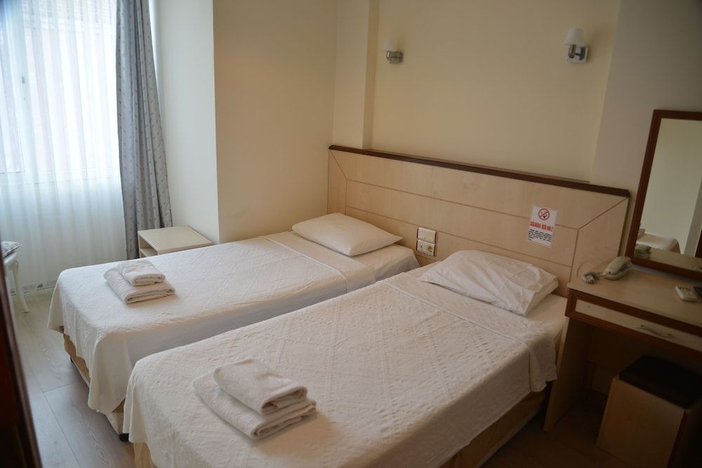 undefined Ayhan Otel 7