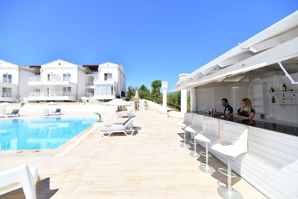 undefined Calico Hotel 8