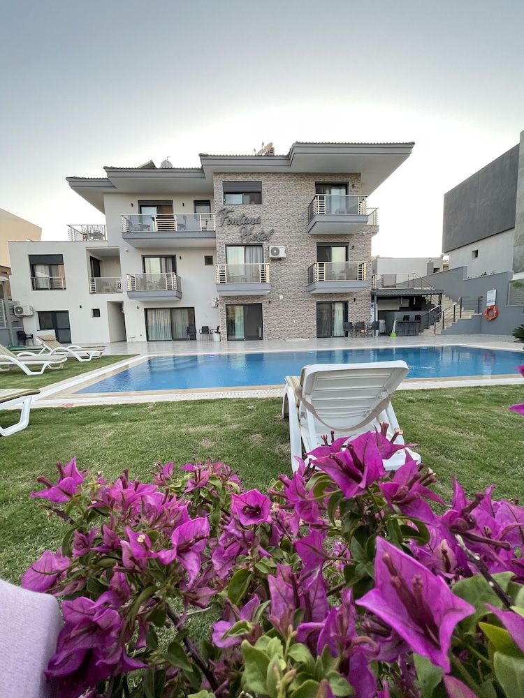 undefined Fontana Hotel 7