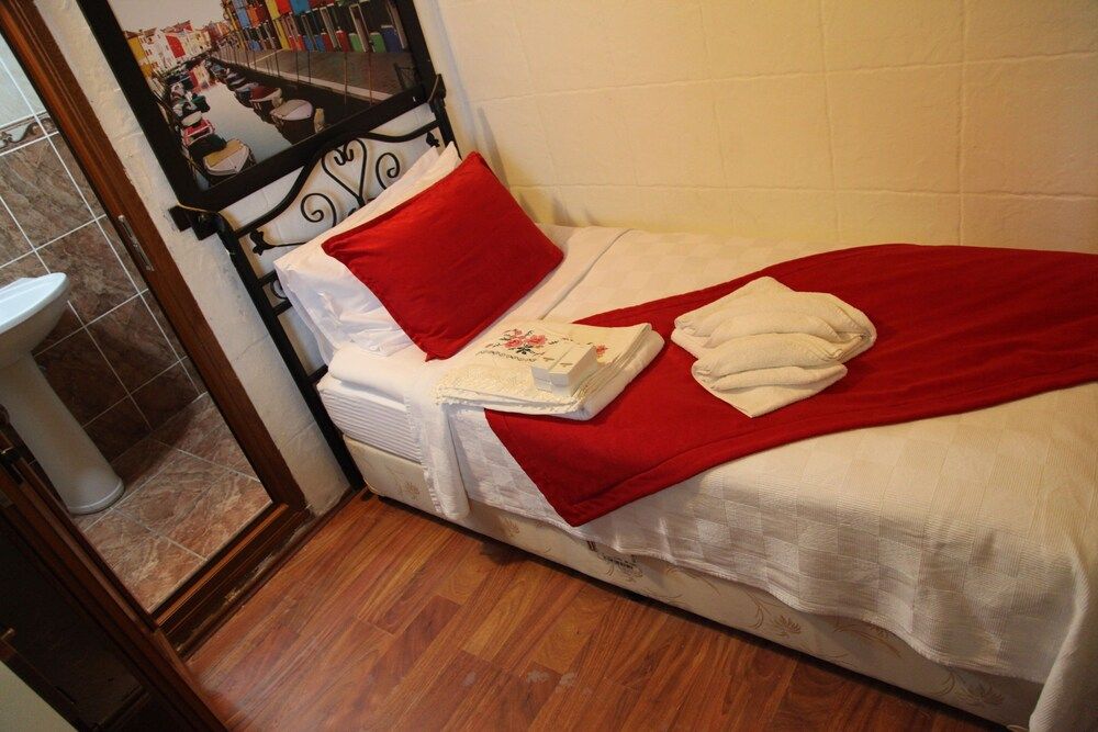 undefined Antik Motel 5