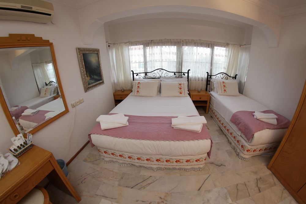 undefined Antik Motel