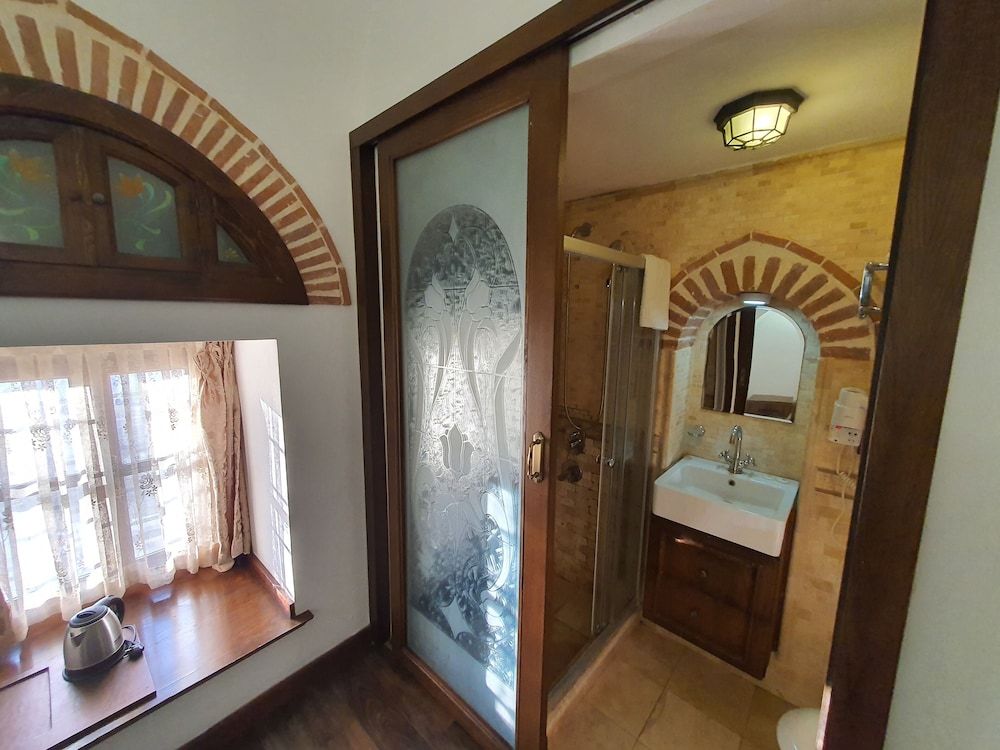 Kanuni Kervansaray Historical Hotel Economy Room 3