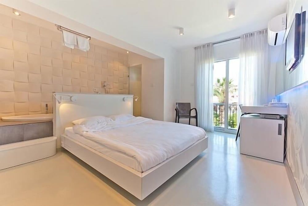 Villa Saray Deluxe Double Room 7