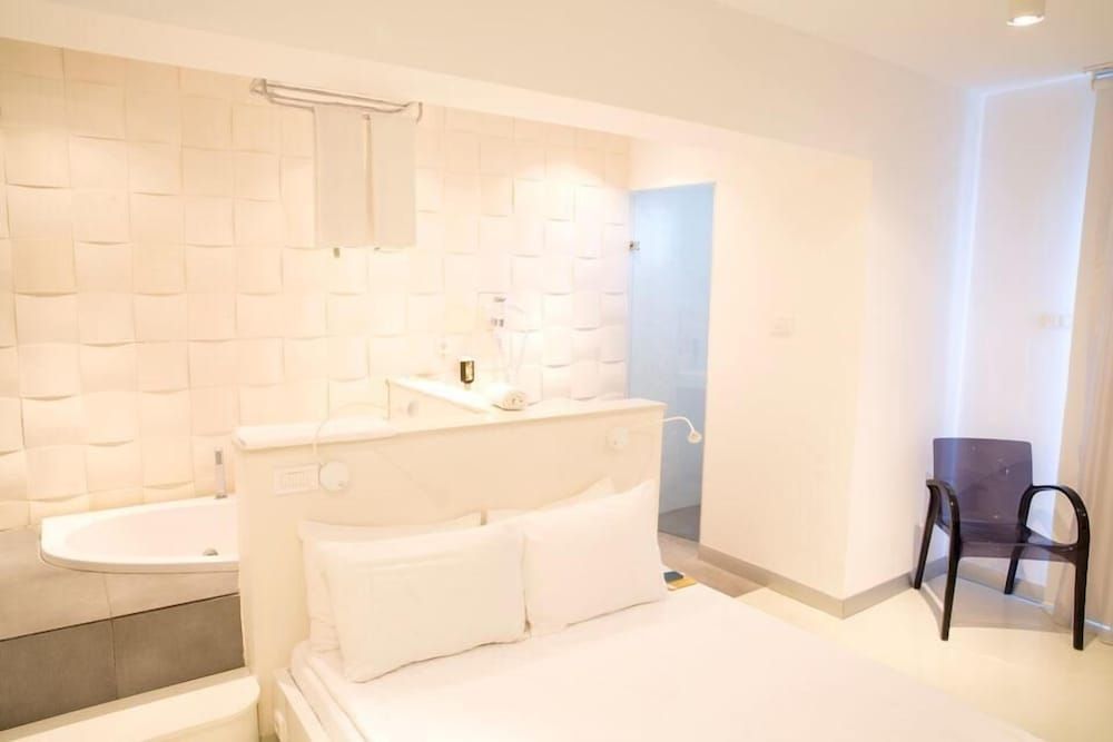 Villa Saray Deluxe Double Room 8