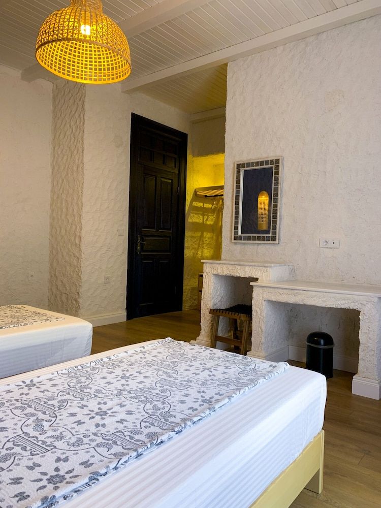 undefined Cesme Koy 4