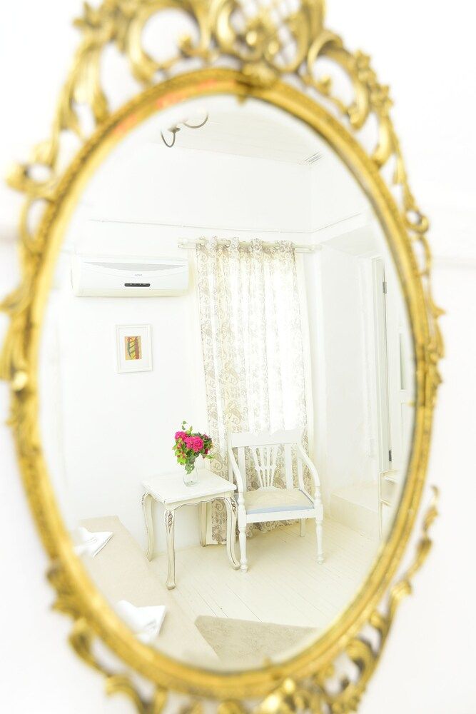 Efnan Butik Hotel Living Room 8