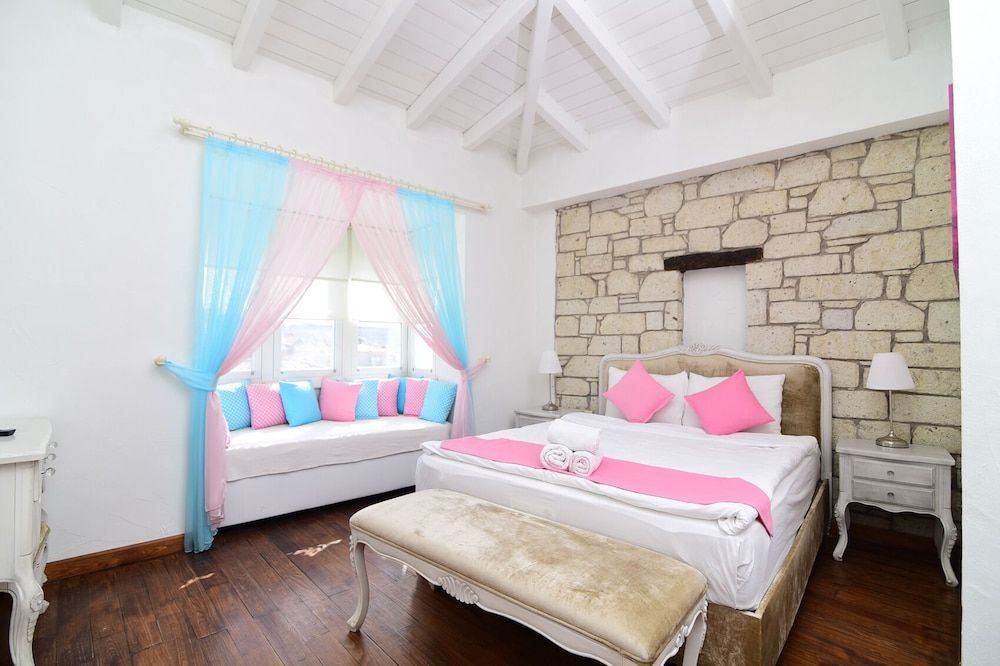 undefined Zübeyde Hanım Alaçatı 4