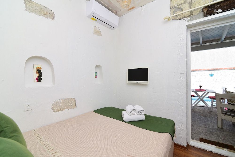 Zübeyde Hanım Alaçatı Economy Room 3