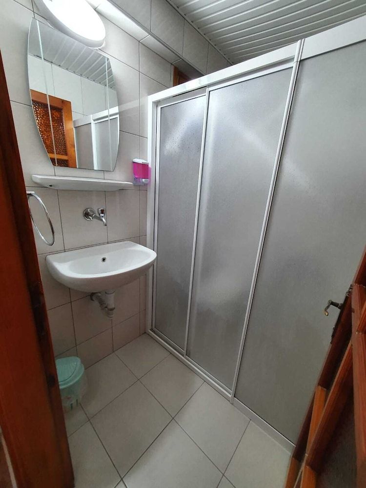 Seda Pansiyon Standard Triple Room 6