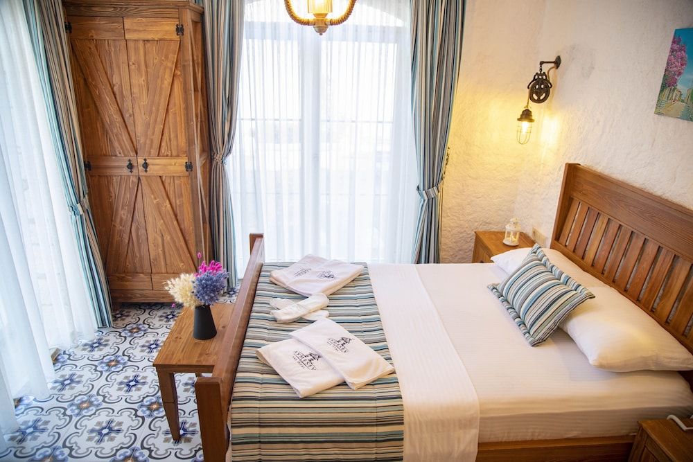 Stone Garden Tas Hotel Deluxe Room 11