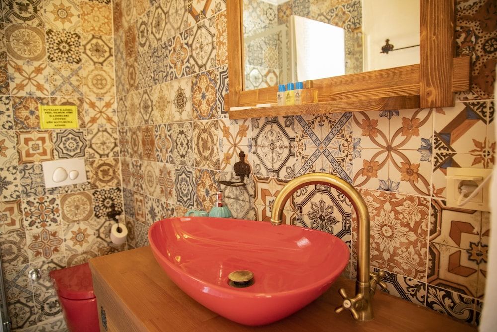 Stone Garden Tas Hotel Junior Room 9