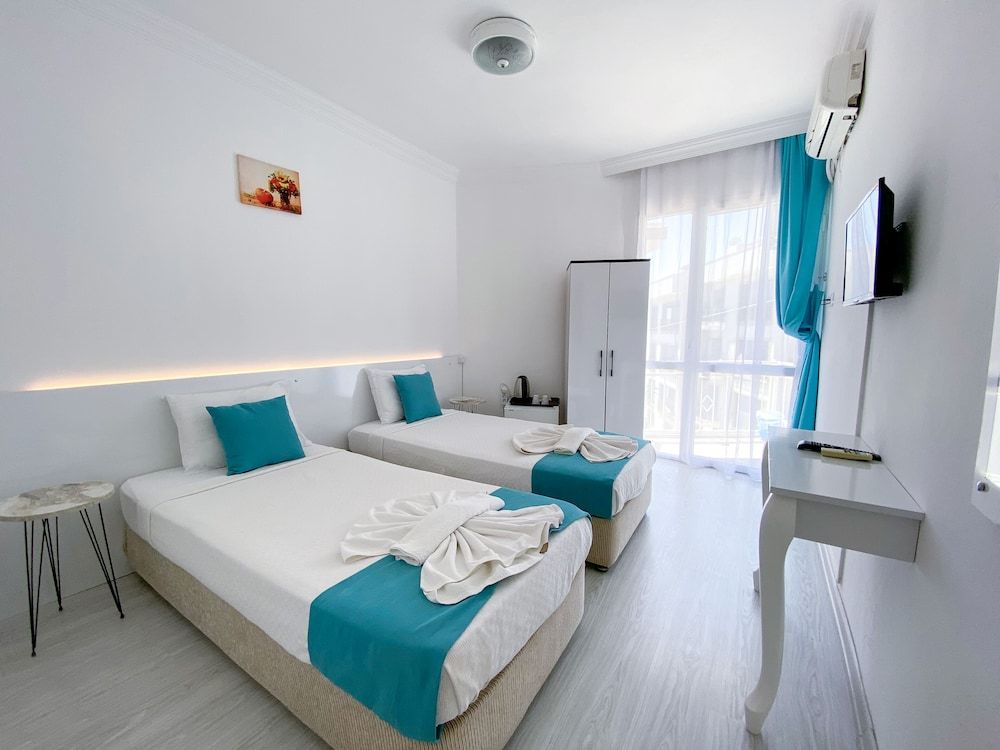 undefined Minerva Port Hotel 7