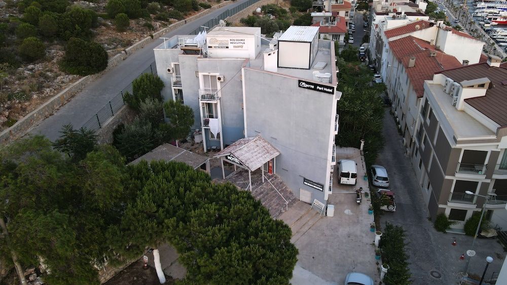 undefined Minerva Port Hotel 6