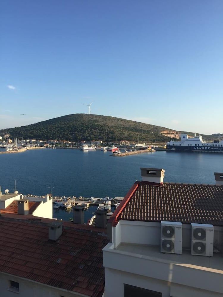 Minerva Port Hotel Standard Double Room, Sea View 8