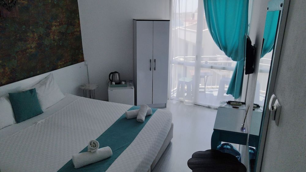 Minerva Port Hotel Standard Double Room, Sea View 10