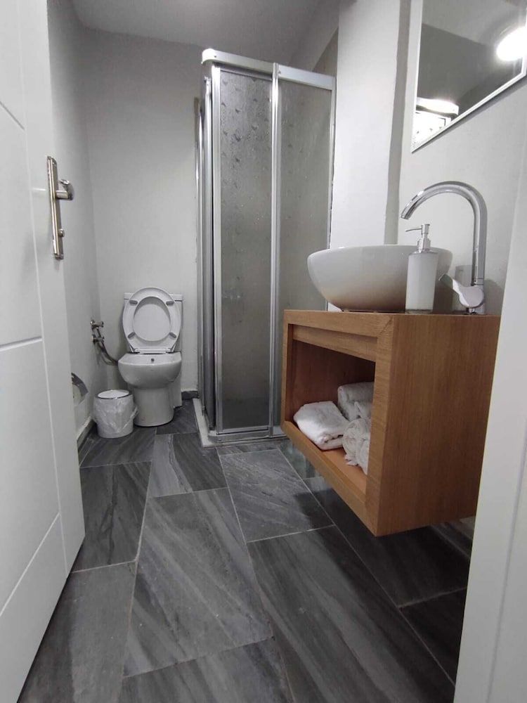 1989 Hotel Sebat Classic Twin Room 4