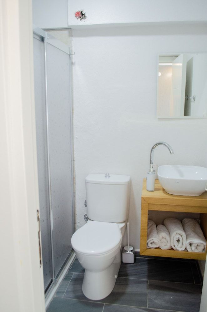 1989 Hotel Sebat Classic Twin Room 6