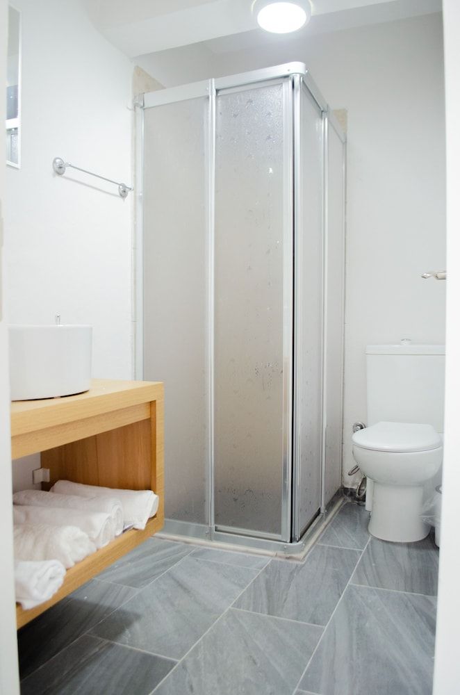 1989 Hotel Sebat Classic Twin Room 5