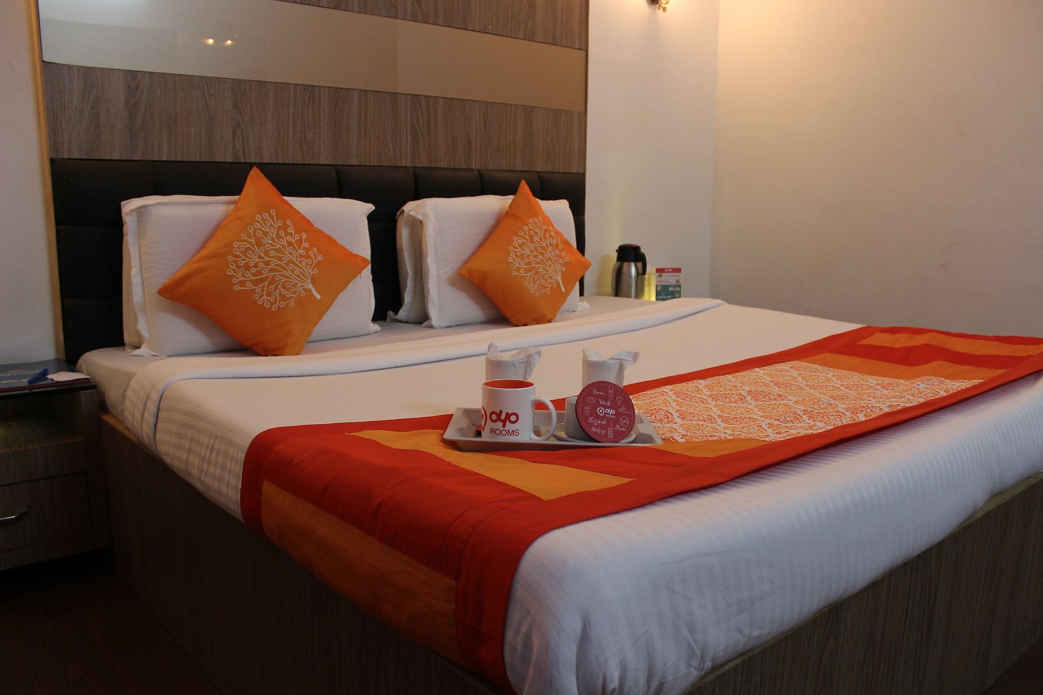 Day use Room from 8 AM to 12 PM (check-in and check-out on same day)