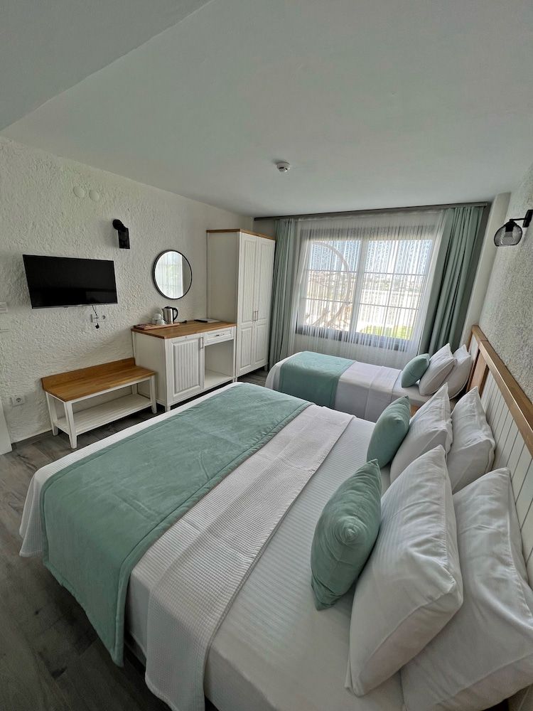 undefined Vahide Dalyan 3