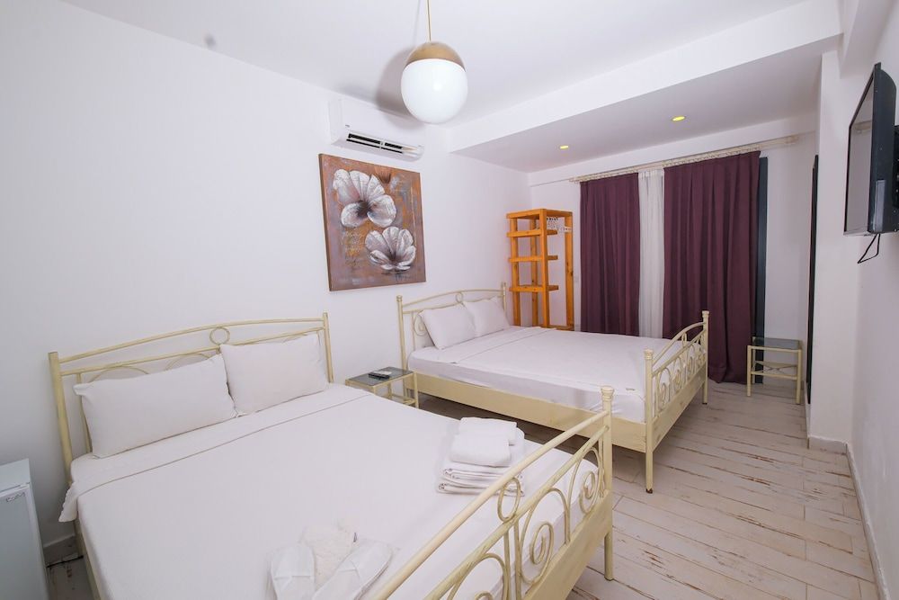 Kybele Alacati Family Triple Room, Begonville 7