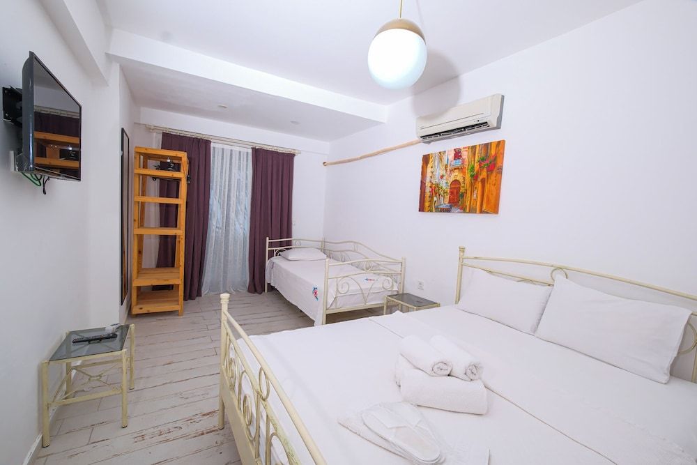 undefined Kybele Alacati 2