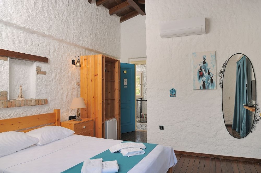 Cesme Elysium Hotel Deluxe Double Room, Non Smoking, Pool View 2