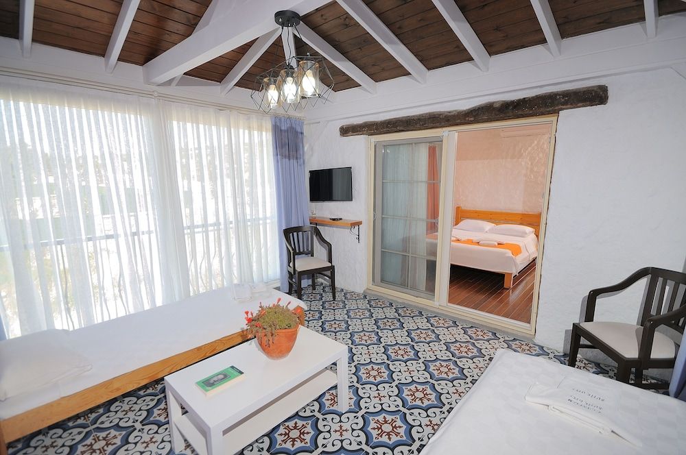 undefined Cesme Elysium Hotel 3