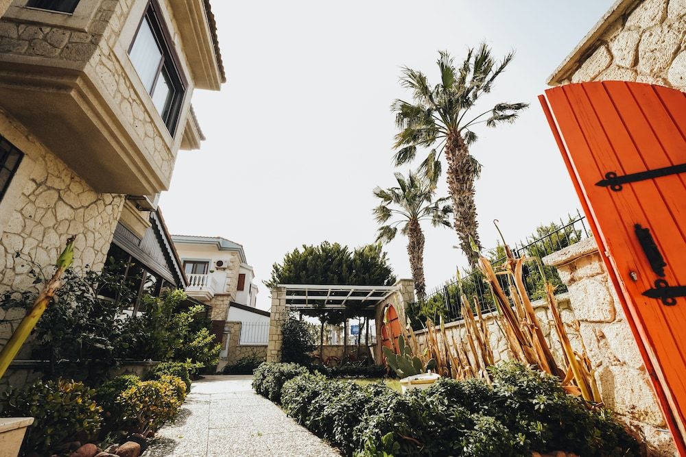 undefined Muup Alacati