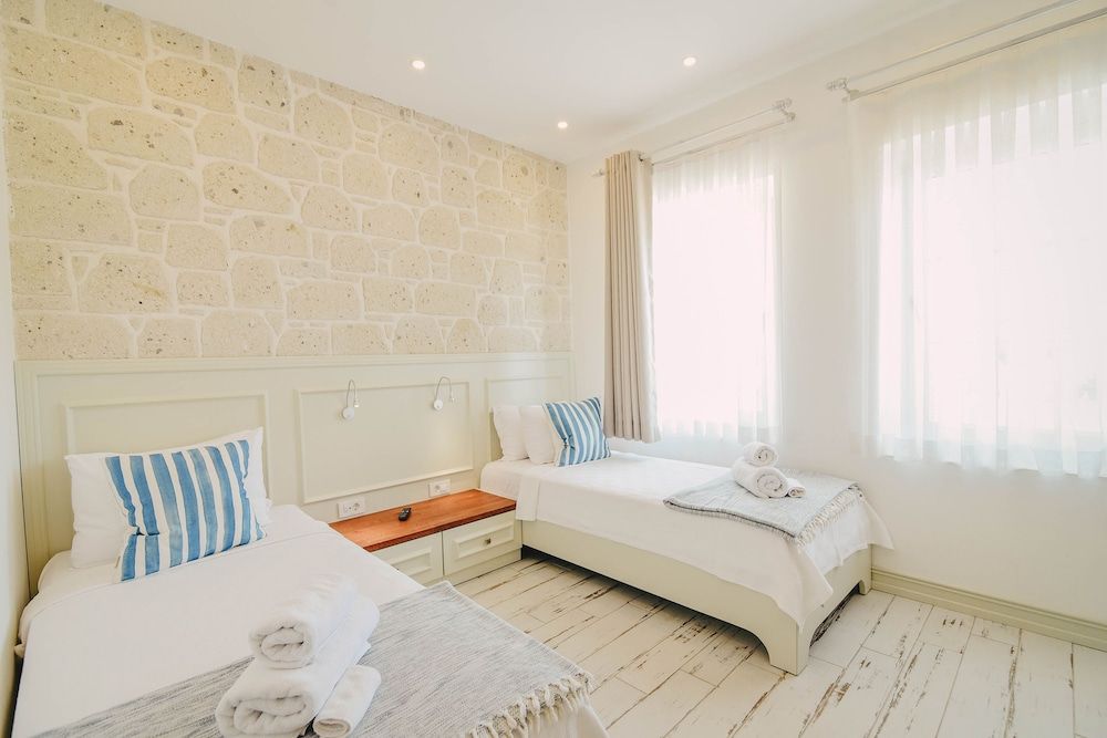 undefined Rhodium Hotel