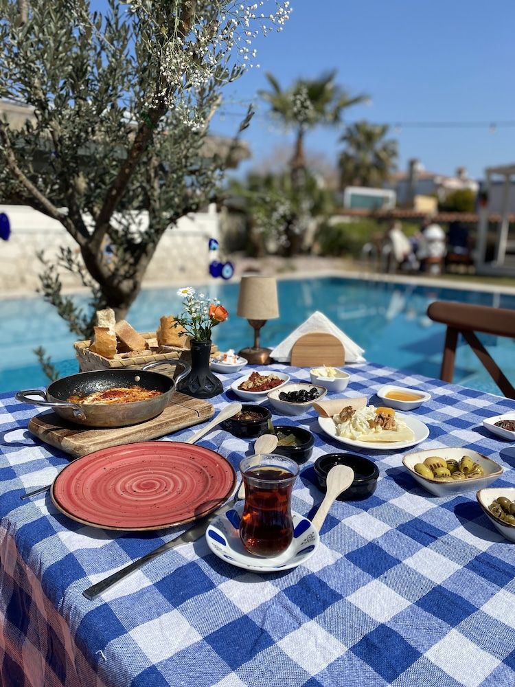 undefined The Fenomen Hotel 2