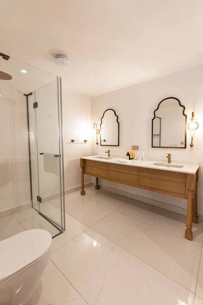 undefined Genesis Hotel 10