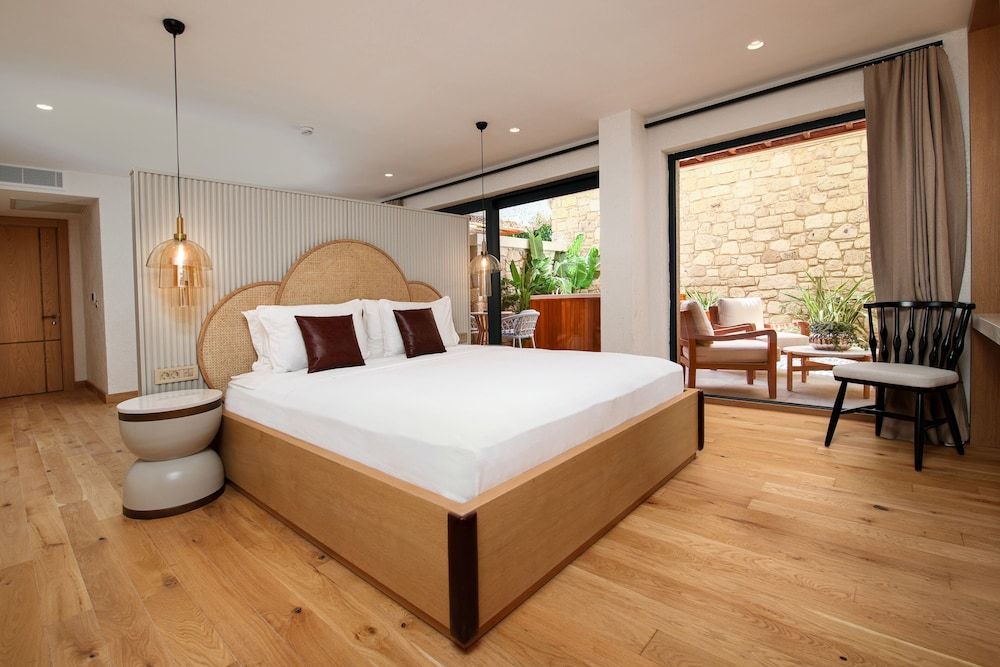 undefined Genesis Hotel 9