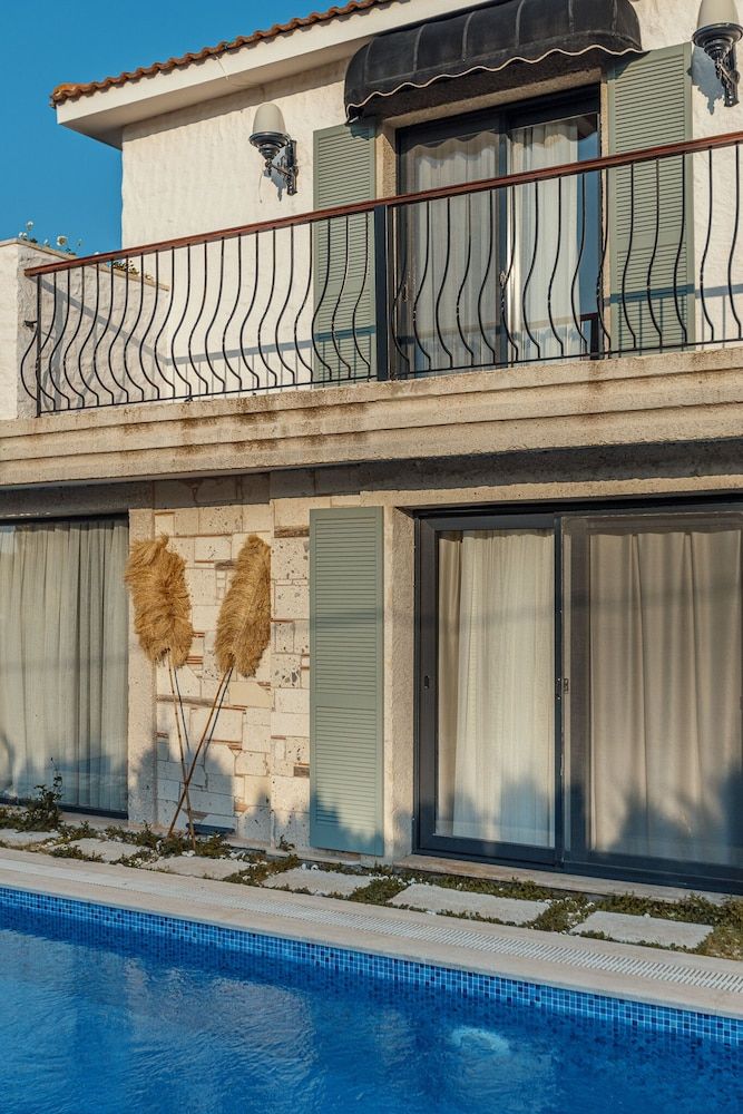 undefined Panjur Otel 4