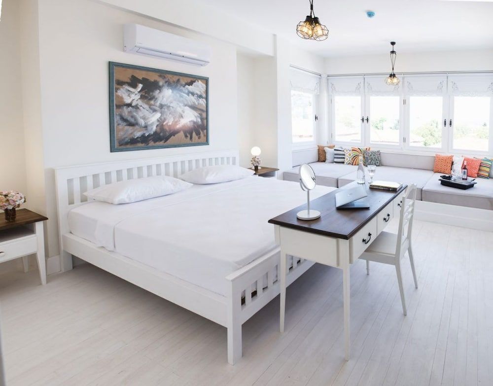 undefined Puka Otel Alacatı