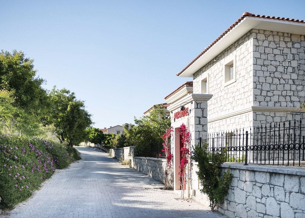 undefined Puka Otel Alacatı 5