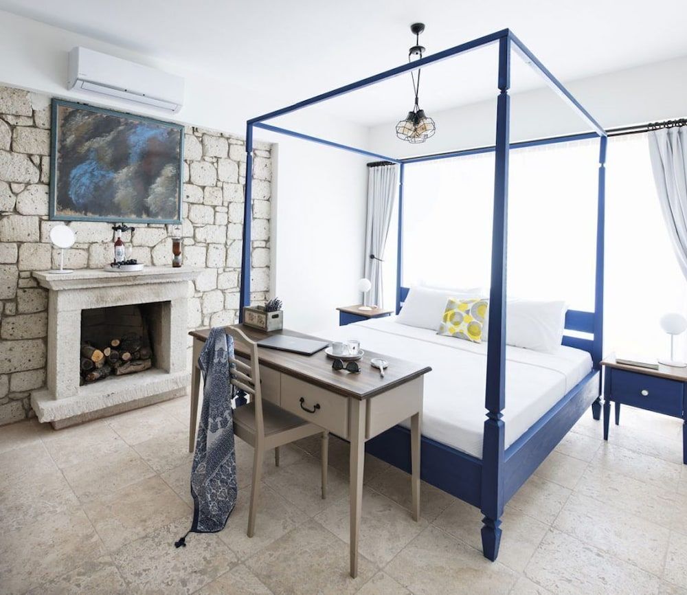 Puka Otel Alacatı Room With Fireplace 2