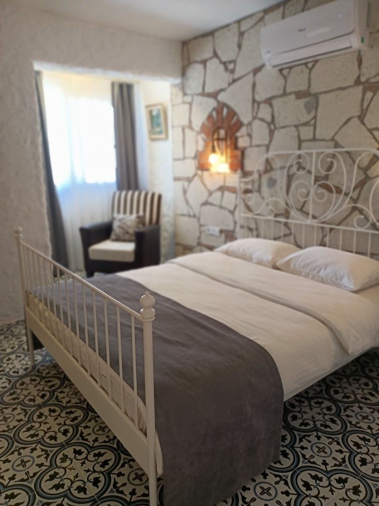 undefined Bademici Otel