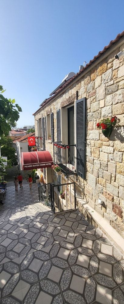 undefined Picasso Suites Cesme 5