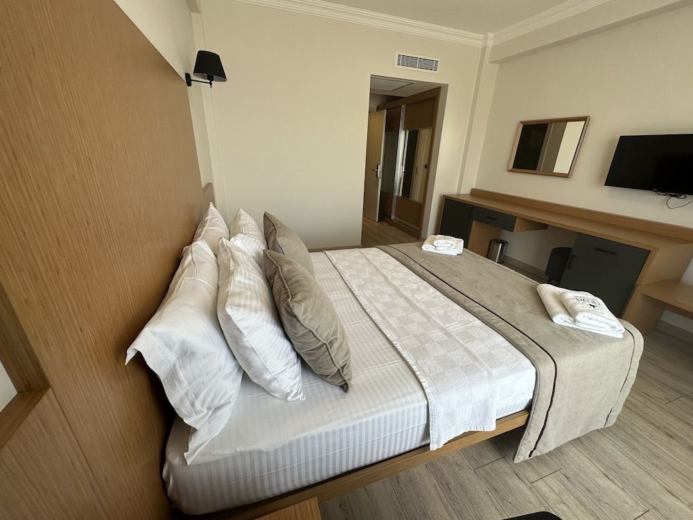 Nova Butik Hotel Comfort Suite, Terrace, Pool View 2