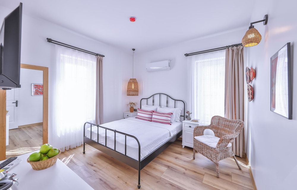 undefined Caliza Alacati 3