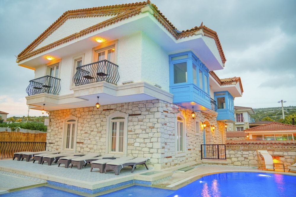 undefined The Fountain Hotel