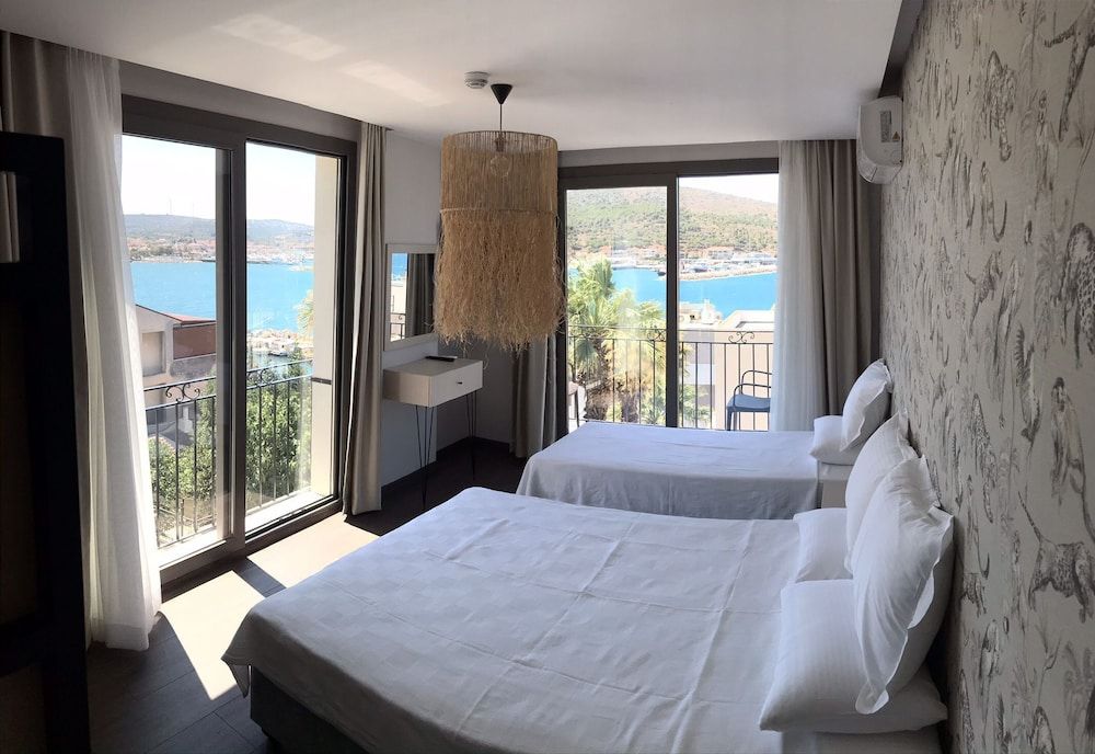 undefined EVA OTEL ÇEŞME